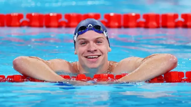 स्विमिंग