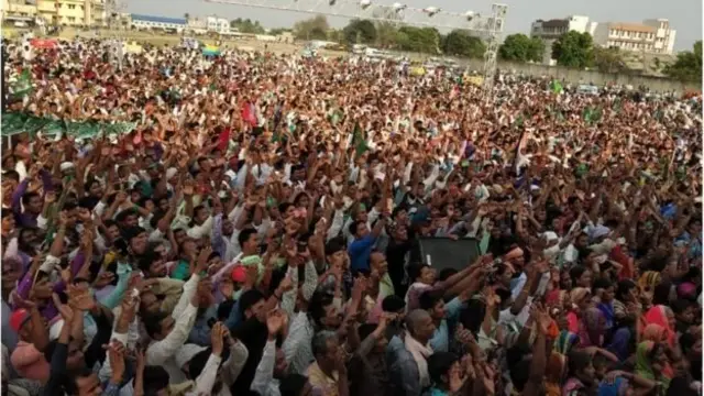 तनवीर हसन का नामांकन जुलूस