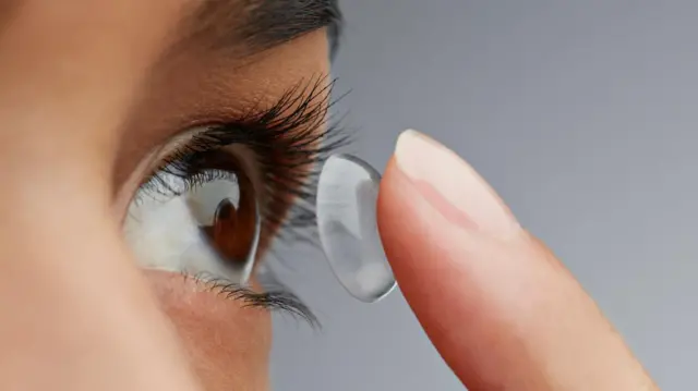 கான்டாக்ட் லென்ஸ்