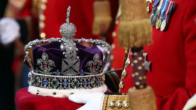 พระมหามงกุฎอิมพีเรียลสเตทสร้างขึ้นเพื่อใช้ในพระราชพิธีบรมราชาภิเษกของสมเด็จพระเจ้าจอร์จที่ 6 ในปี 1937