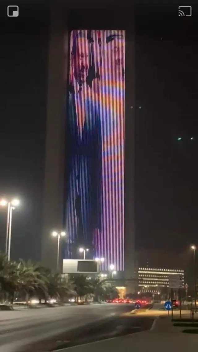 Sawirka Amiir Maxamed bin Zayed iyo Ra'isal Wasaare Dr Abiy Axmed oo dhisma la suray