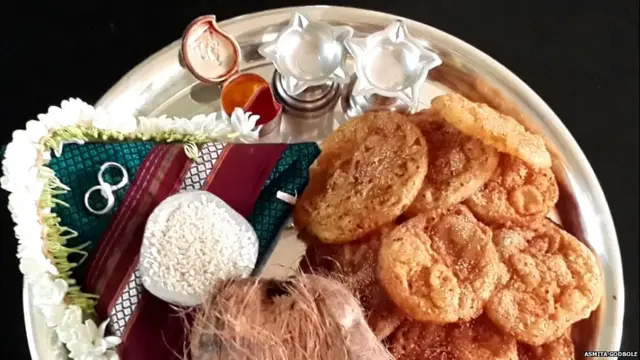 अनारसे, खण, दीपदान