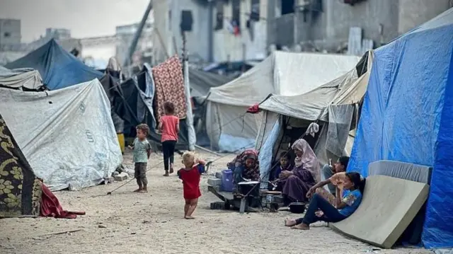 Wapalestina walilazimika kutoroka Khan Yunis mnamo Septemba 2024, bila maji, vyoo, au chakula.