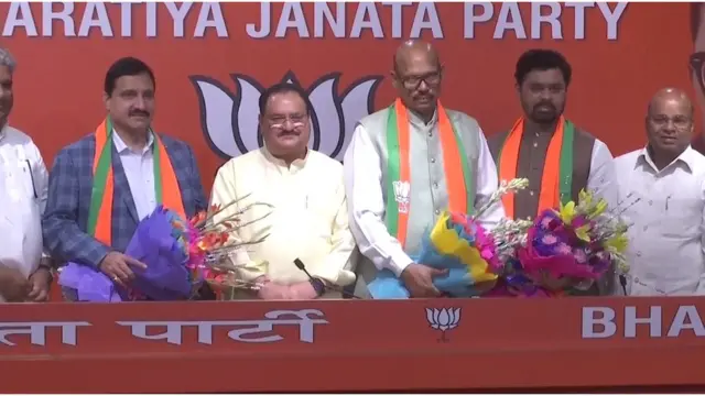 బీజేపీలో చేరిన టీడీపీ ఎంపీలు
