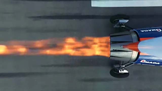 _98955790_bloodhoound-ssc-