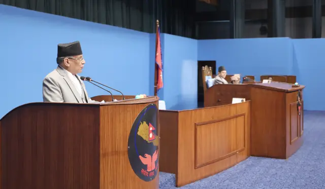 सदनमा बोल्दै प्रधानमन्त्री प्रचण्ड