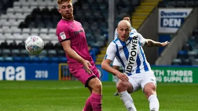 Гравець у новій формі клубу