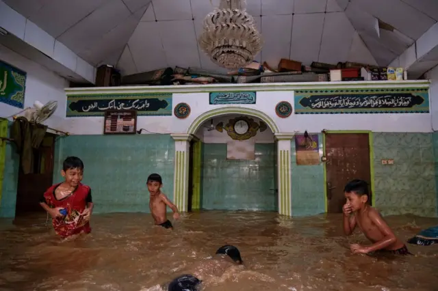 'Hujan Sangat Lebat' Berpotensi Guyur Jakarta Dan Sekitarnya - Apa ...