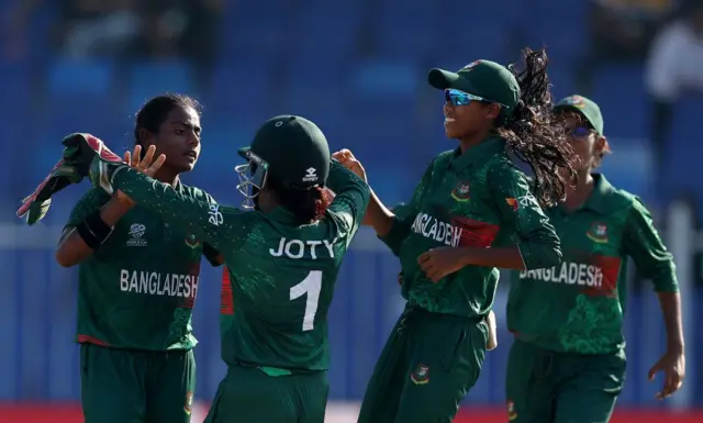 ২০২৪ সালে নারী টি-টোয়েন্টি বিশ্বকাপে বাংলাদেশ চার ম্যাচ খেলে শুধু স্কটল্যান্ডের বিপক্ষে জয় পেয়েছে