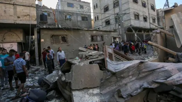 Awọn ile ti ado oloro bajẹ