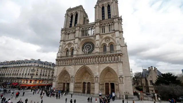 Nhà thờ Đức Bà Paris