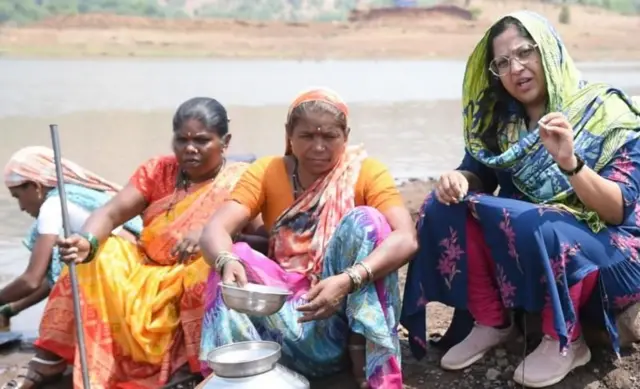 નળમાં પાણી નથી આવતું, પાણીની મજબૂરી 