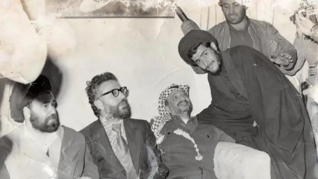 سفر عرفات به تهران