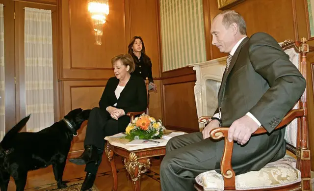 Angela Merkel ve Vladimir Putin