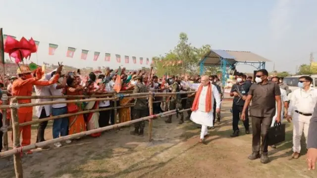 "मोदी-ममतांना कोरोनाची पर्वा नाही, आम्ही काय करणार" डॉक्टरांचं निवडणूक आयोगाला पत्र