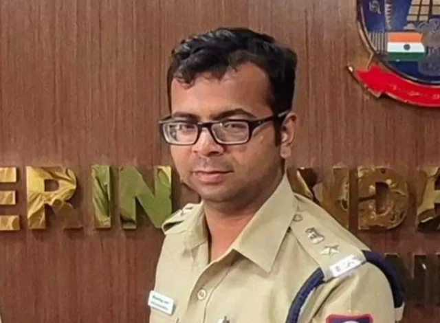 ਤਿਰੁਵੱਲੂਰ ਜ਼ਿਲ੍ਹੇ ਦੇ ਐਸਪੀ ਵਿਵੇਕਾਨੰਦ ਸ਼ੁਕਲਾ