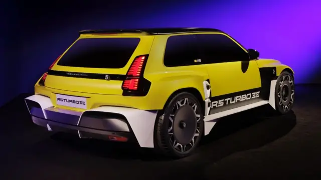 ظاهر ماشین با الهام از رنو ۵ توربو طراحی شده که در سال ۱۹۸۰ به بازار عرضه شد