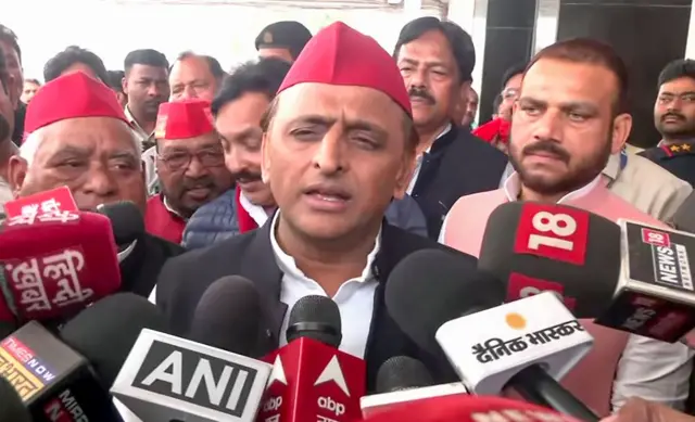 अखिलेश यादव