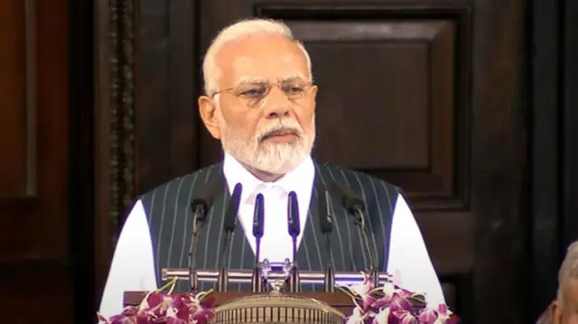 नरेंद्र मोदी