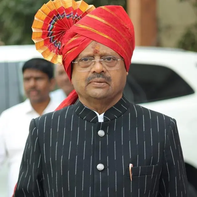 2019 च्या लोकसभा निवडकीत डॉ. राजेंद्र शिंगणेंचा पराभव झाला होता.