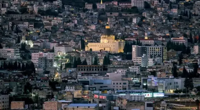 नाज़रेथ उत्तरी इज़राइल में है जहां अरब आबादी अधिक है.