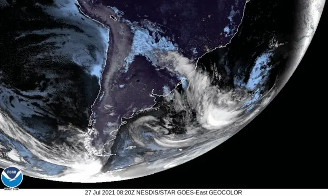 Imagemdownload vaidebetsatélite mostra avanço da massadownload vaidebetar frio da Antártida rumo à América do Sul