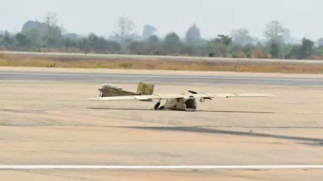 ရှားထူးဝေါ် နဲ့တွဲဖက် ကာမီကာဇေဒရုန်း