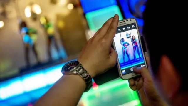 ค้าบริการ