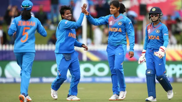 விளையாட்டில் பெண்கள் நிலை:பிபிசி ஆய்வு சொல்லும் 8 விஷயங்கள்