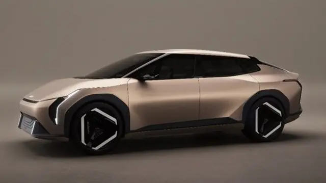 کانسپت کیا EV4 در مراسمی در شهر سئول رونمایی شد