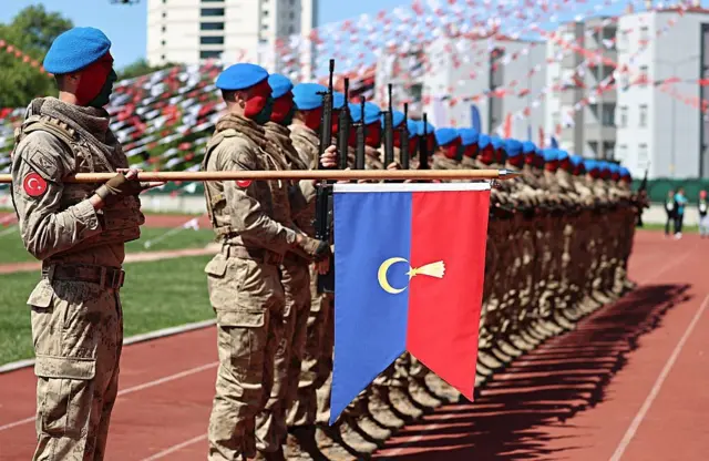 Jandarma Genel Komutanlığı Tören Bölüğü, Samsun'da gerçekleştirilen 19 Mayıs Atatürk'ü Anma, Gençlik ve Spor Bayramı kutlamaları kapsamında gösteri gerçekleştirdi.