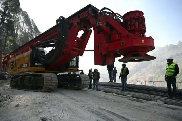 సొరంగ నిర్మాణం