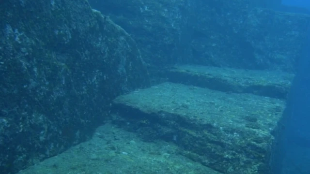 Monumento Yonaguni