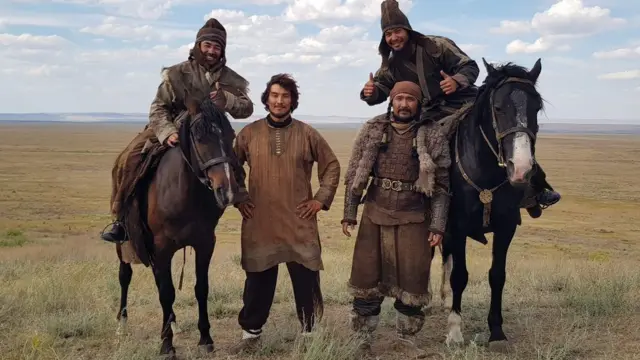 "Томирис" тарыхый тасмасында кыргызстандык 30 каскадердун баары эмгектенди