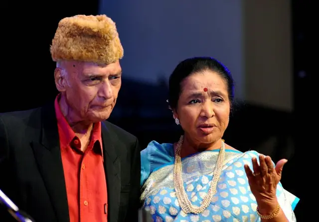 संगीतकार खय्याम आणि आशा भोसले