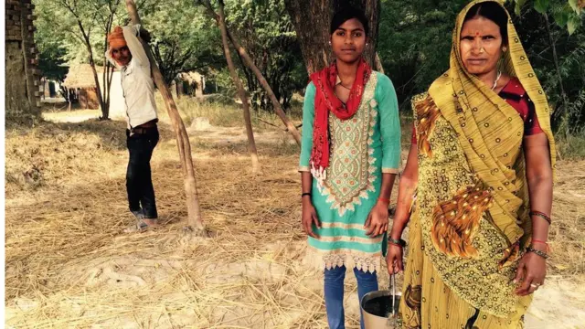 நேஹா ராவத் மற்றும் அவரது தாய்