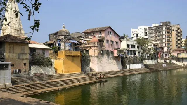 मुंबई. रामा कामती, कान्होजी आंग्रे, खांदेरी पेशवे मराठा आरमार, मराठ्यांचे आरमार, मराठी आरमार, वाळकेश्वर मंदिर