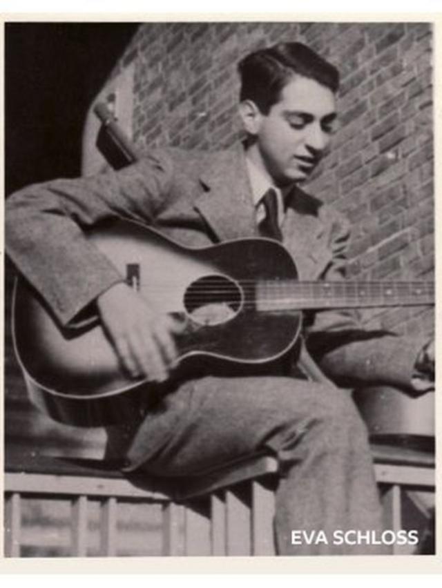 Heinz tocando la guitarra en 1941