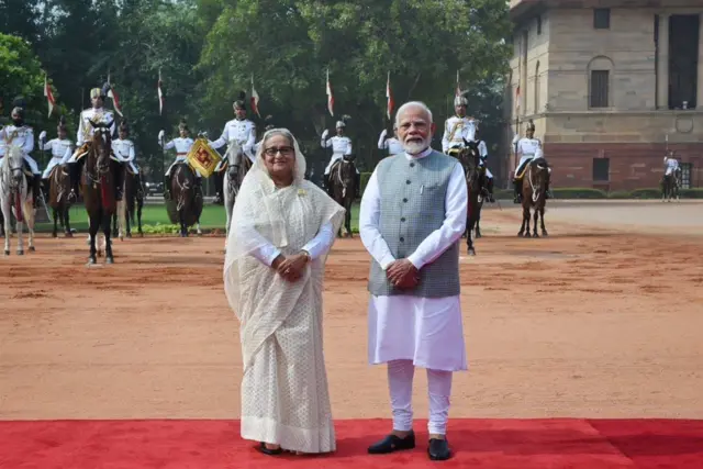 নরেন্দ্র মোদি তৃতীয় মেয়াদে সরকার গঠনের পর প্রথম কোন সরকার প্রধান হিসেবে ভারত সফর করেছেন শেখ হাসিনা