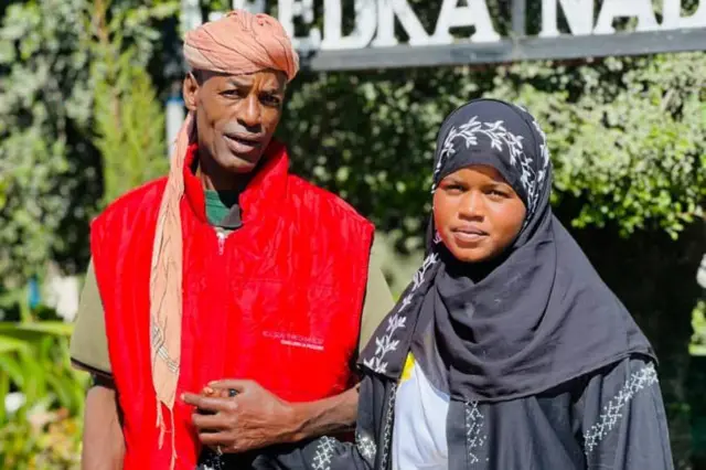 Mustafe iyo xaaskiisa