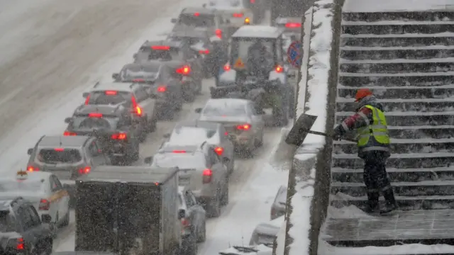 снег в Москве