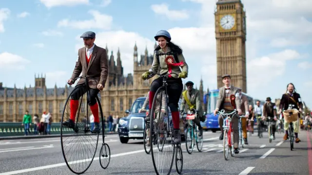 Британцы уважают традиции, но не поспевают за современностью