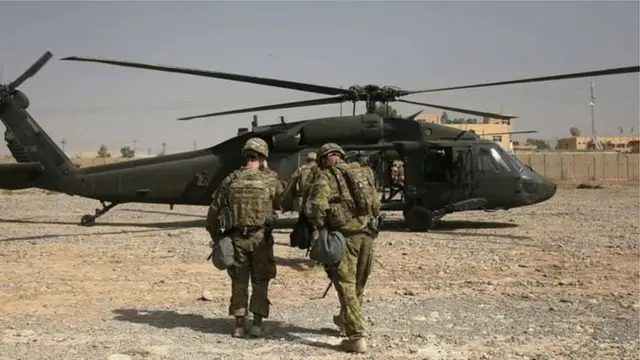 امریکا دا مهال په عراق کې کابو پنځه زره پوځیان لري، چې ډېری یې سلاکاران دي