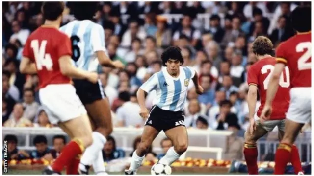 Maradona aliifungia Argentina magoli 34 katika michezo 91, akishiriki michuano minne ya Kombe la Dunia