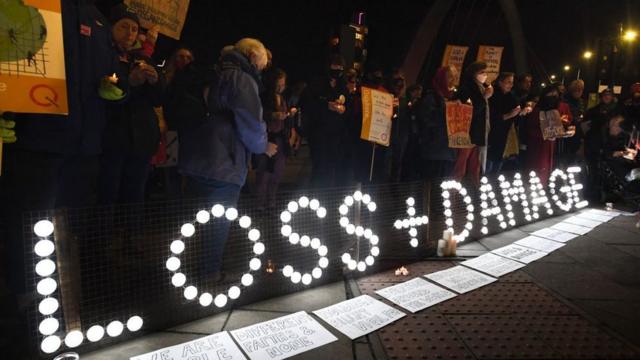 蘇格蘭格拉斯哥環保活動人士在聯合國COP26會場外呼籲通過損失與損害（Loss and Damage）補償政策（10/11/2021）