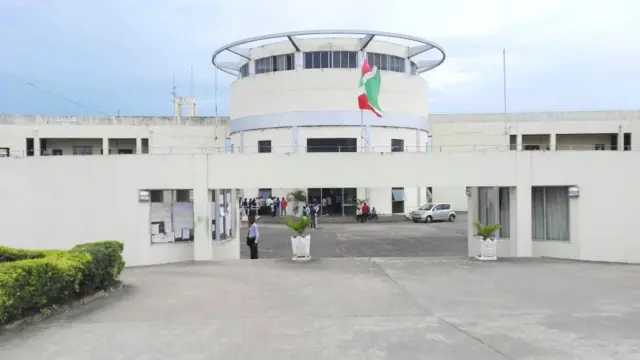 Kaminuza nderabigisha ya ENS i Bujumbura