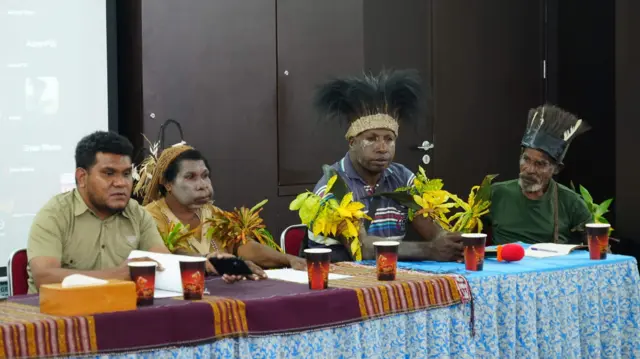 Sekelompok perwakilan masyarakat adat yang terdampak Proyek Strategis Nasional (PSN) Food Estate di Merauke meminta sembilan pelapor khusus Perserikatan Bangsa-Bangsa (UN Special Procedure Mechanism) datang ke Papua dan pemerintah Indonesia mengizinkan kedatangan mereka.