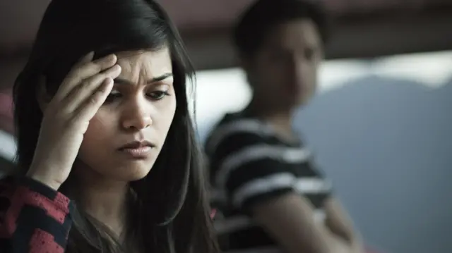 இளம் தலைமுறையினருக்கு இல்லற வாழ்வில் குறைந்து வரும் பாலியல் ஆர்வம் - என்ன காரணம்?