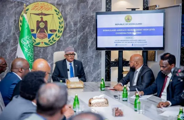 "Nidaamkan casriga ah waxa uu u sahlayaa dadka ajaanibka ah in ay dal-ku-gal ka soo dalbadaan meel kasta oo adduunka ka mid ah,