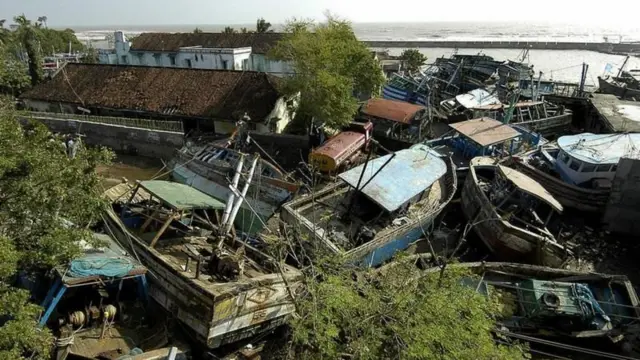 சுனாமி, 2004 டிசம்பர் 26, இயற்கை, தமிழ்நாடு, இலங்கை